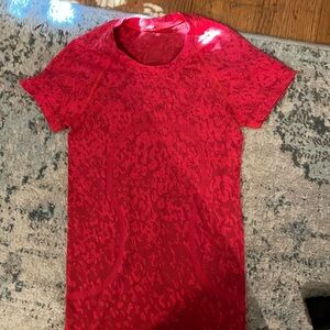 Lululemon swiftly tech top